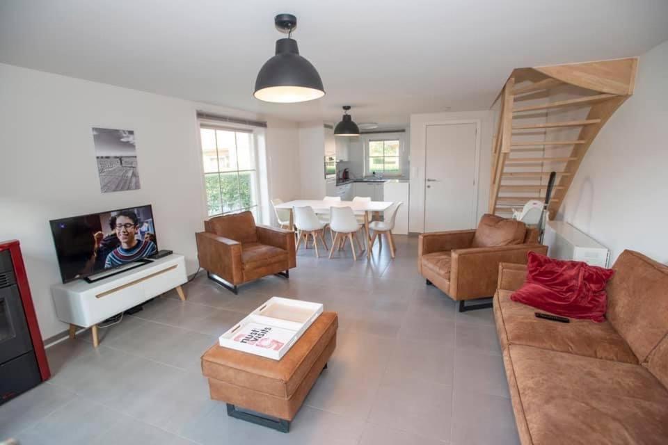 Vakantiehuisje De Panne Vlak Aan Plopsaland En De Zee Екстер'єр фото